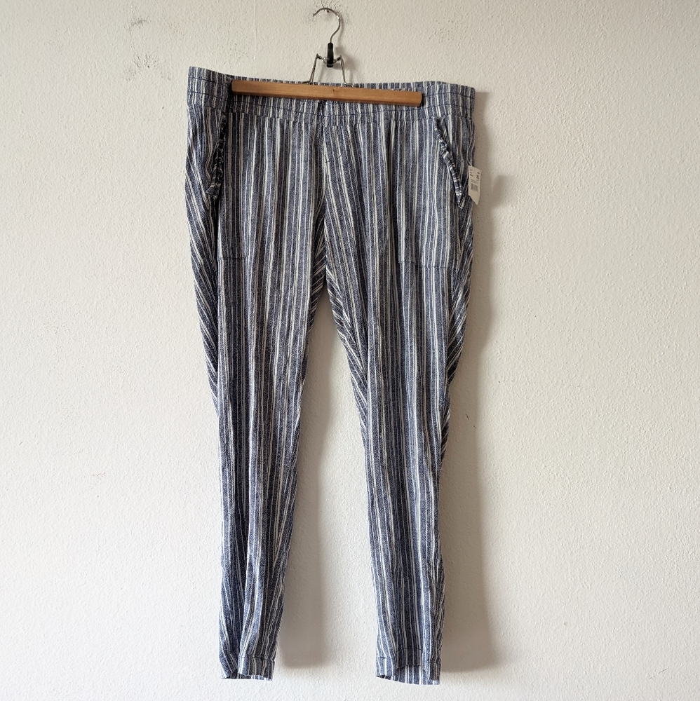 NWT Motherhood Maternity Striped Pants
